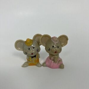 Vintage Plastic Girl & Boy Mouse Salt and Pepper Shakers Retro Kitchen Decor